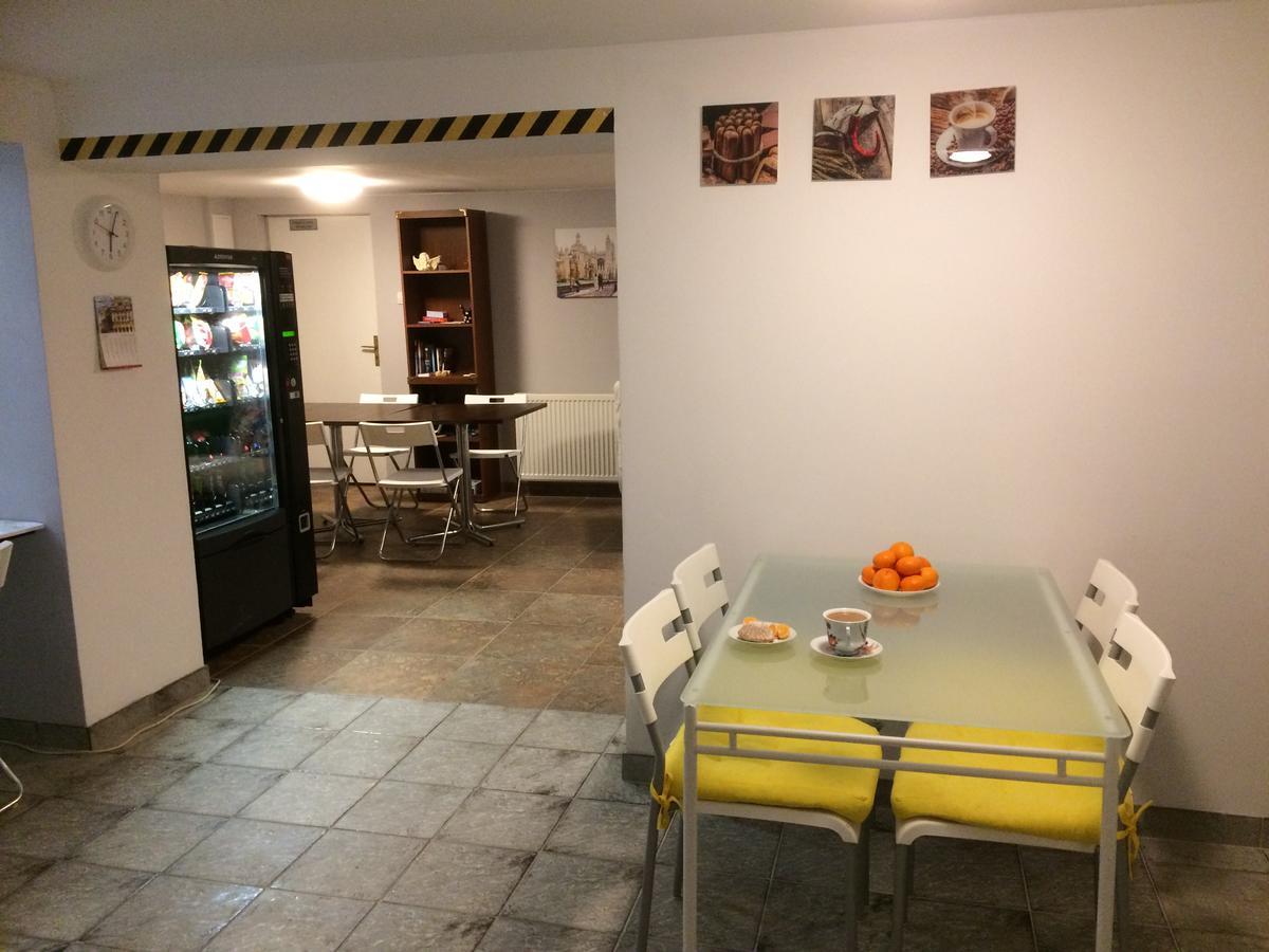 Hophop Noclegi Varşovia Exterior foto